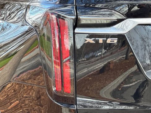 Used 2021 Cadillac XT6 Sport w/ Platinum Package image 29