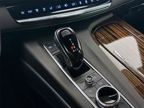 Used 2024 Cadillac Escalade ESV Premium Luxury image 13