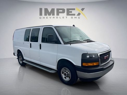 Used 2023 GMC Savana 2500 w/ Driver Convenience Package RWD image 8