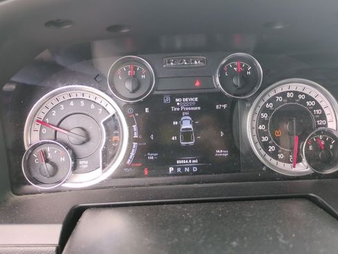 Used 2014 RAM 1500 Laramie w/ Convenience Group AWD/4WD image 2