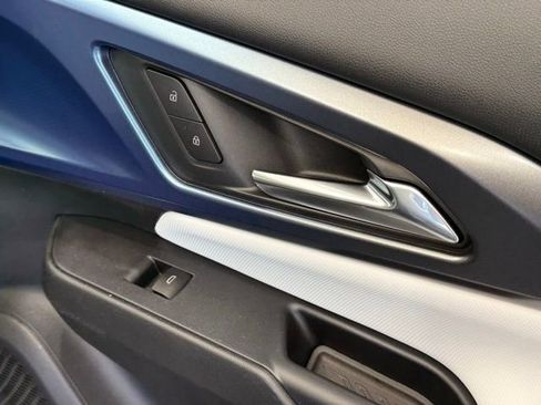 New 2026 Chevrolet Equinox EV LT image 23