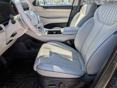 Used 2023 Hyundai Palisade Limited image 17