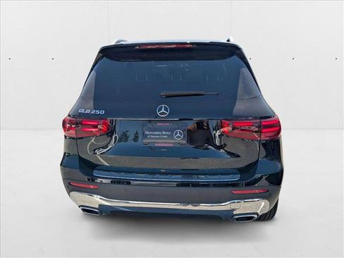New 2025 Mercedes-Benz GLB 250 image 7