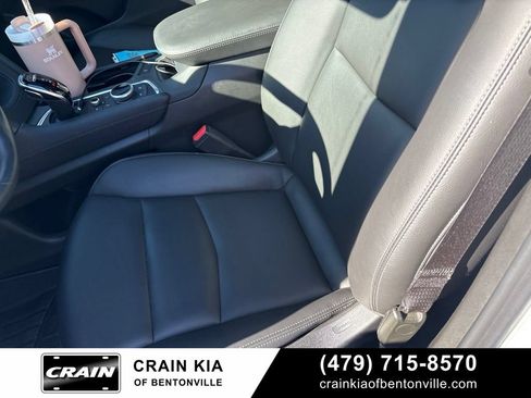Used 2024 Cadillac XT6 Luxury AWD/4WD image 14