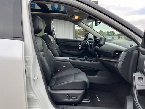 Used 2024 Nissan Rogue Platinum w/ Platinum Premium Package image 28