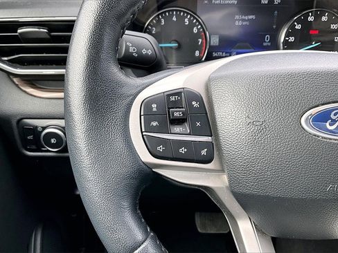 Used 2023 Ford Explorer Limited image 11