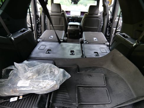 Used 2025 Cadillac Escalade Sport image 62