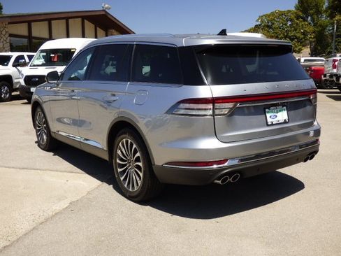 Used 2022 Lincoln Aviator Reserve image 25