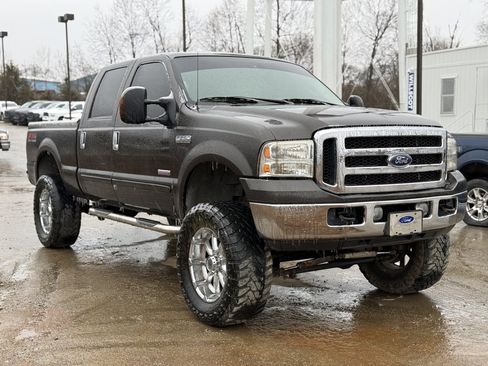 Used 2006 Ford F250 Lariat image 4