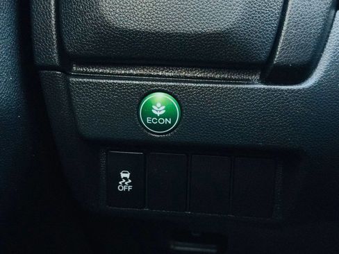 Used 2015 Honda Fit EX image 18