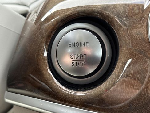 Used 2015 Mercedes-Benz S 550 Sedan image 41