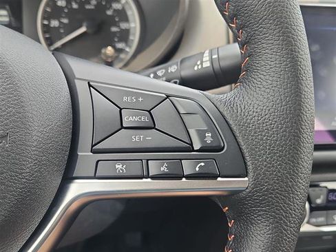 New 2025 Nissan Versa SR image 12