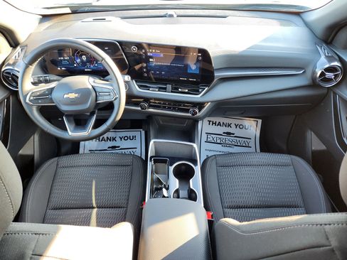 Used 2025 Chevrolet Equinox LT image 15