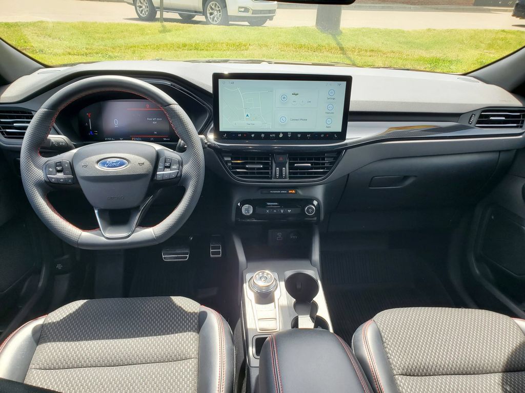 Used 2023 Ford Escape ST-Line w/ Tech Pack #1 AWD/4WD image 11