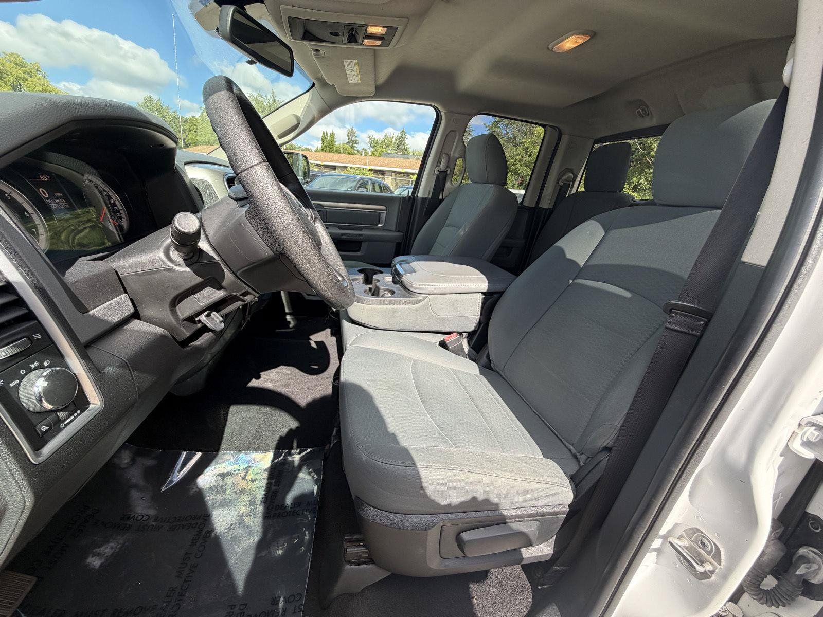Used 2016 RAM 1500 Classic SLT AWD/4WD image 19