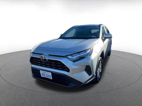 Used 2025 Toyota RAV4 XLE image 7