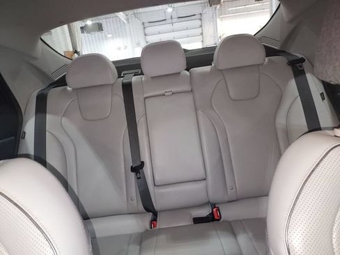 Used 2024 Hyundai Elantra Limited FWD image 13