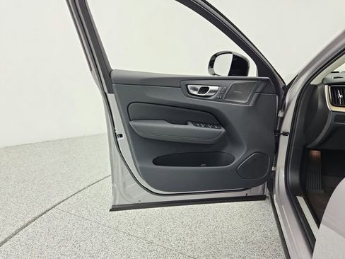 New 2026 Volvo XC60 B5 Plus w/ Climate Package image 28