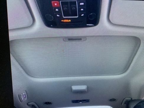 Used 2025 Kia Carnival SX Prestige image 35