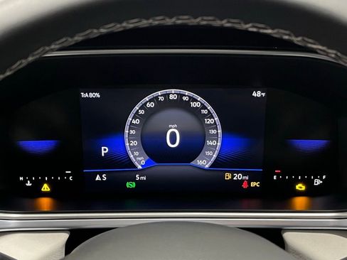 New 2025 Volkswagen Taos SE image 25