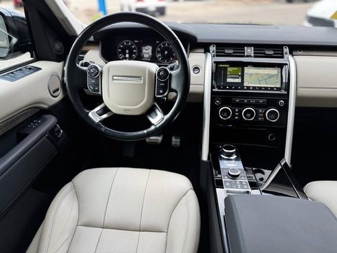 Used 2018 Land Rover Discovery HSE AWD/4WD image 24
