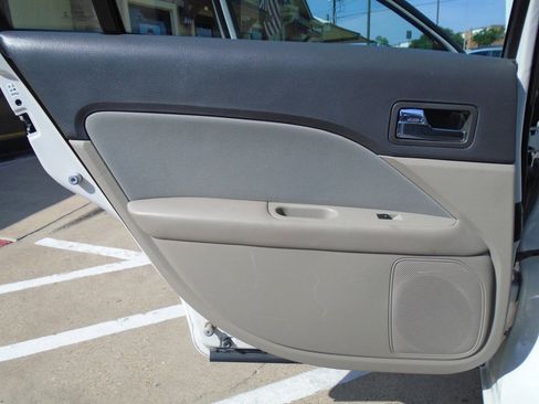 Used 2012 Ford Fusion S FWD image 26