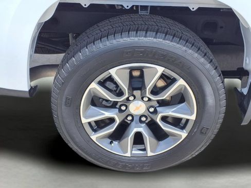 Used 2025 Chevrolet Silverado 1500 LT RWD image 9