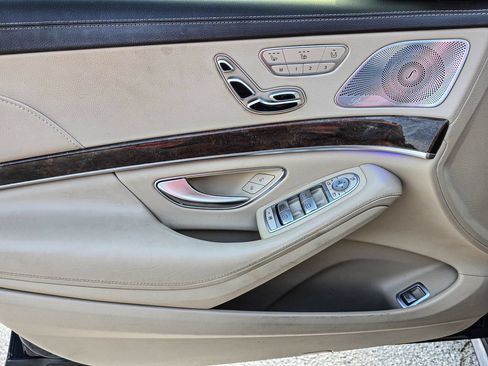 Used 2019 Mercedes-Benz S 560 Sedan image 11