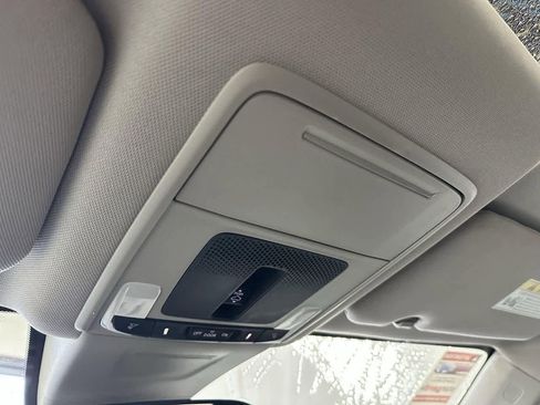 Used 2024 Honda CR-V EX image 18