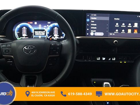 Used 2024 Toyota Crown XLE image 5