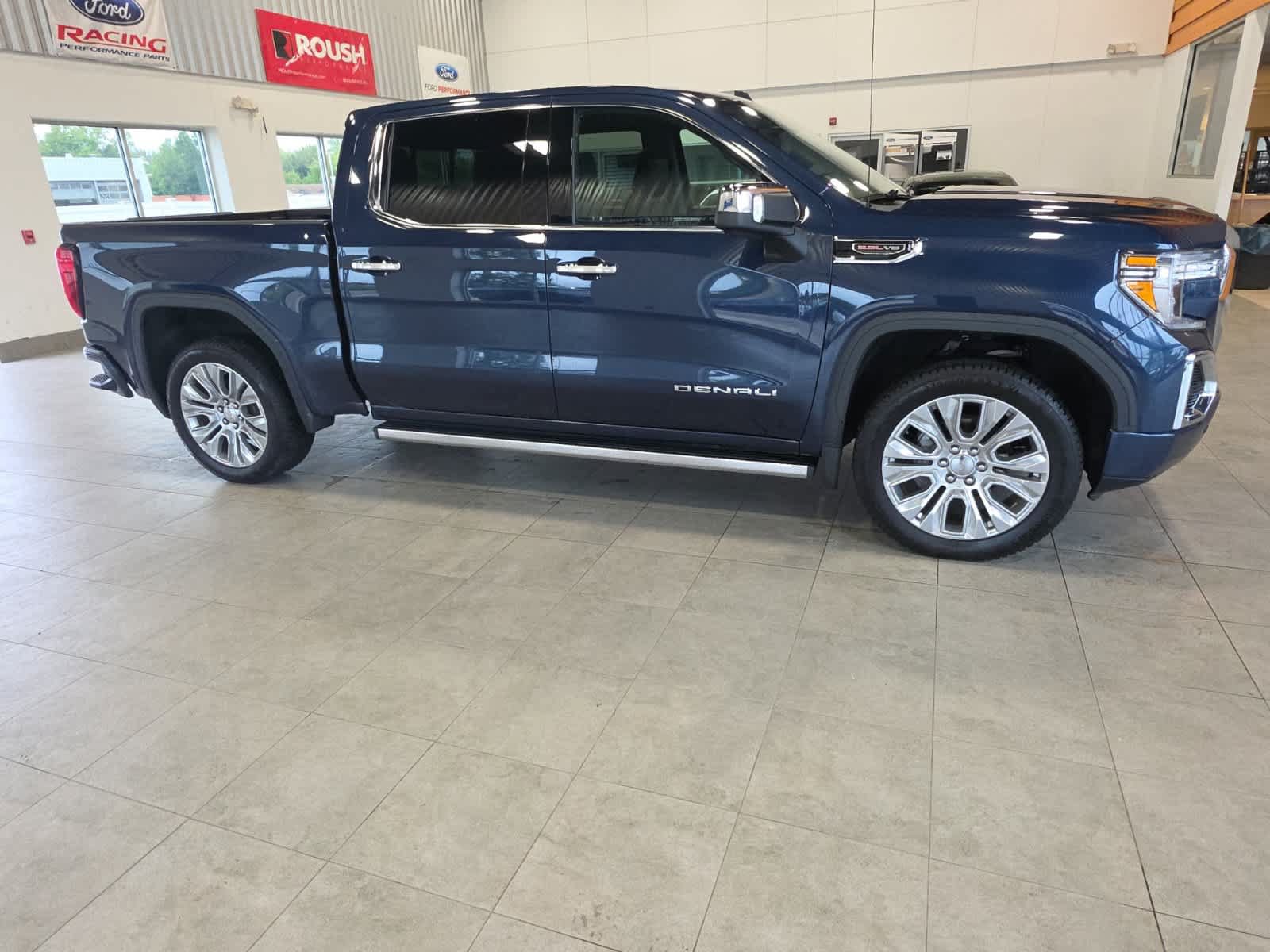Used 2021 GMC Sierra 1500 Denali w/ Denali Premium Package AWD/4WD image 6