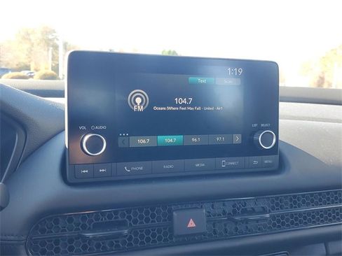 Certified 2025 Honda HR-V LX image 28