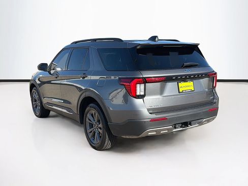 Certified 2025 Ford Explorer Active w/ Active Comfort Package AWD/4WD image 7