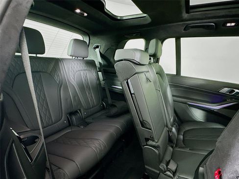 Used 2025 BMW X7 M60i w/ Executive Package image 29