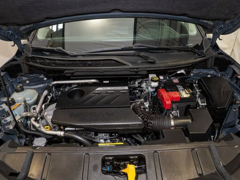 Used 2024 Nissan Rogue SV image 19