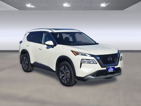 Used 2021 Nissan Rogue SV w/ Premium Package image 7