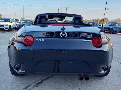 Used 2022 MAZDA MX-5 Miata Grand Touring image 6