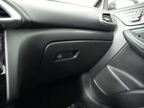 Used 2019 INFINITI QX30 w/ Navigation Package image 43