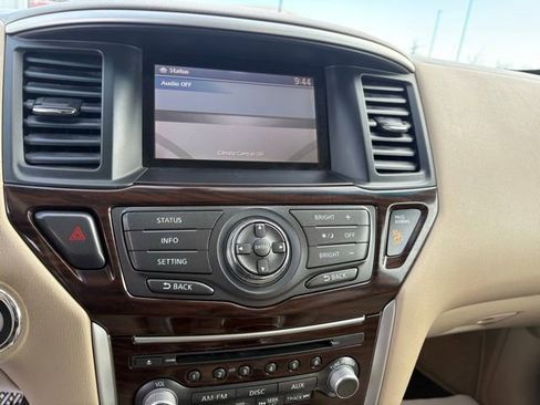 Used 2014 Nissan Pathfinder SL w/ SL Premium Package image 20