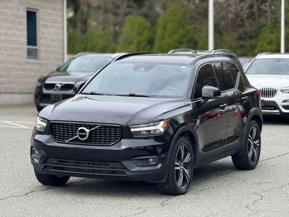 Used 2021 Volvo XC40 T5 R-Design