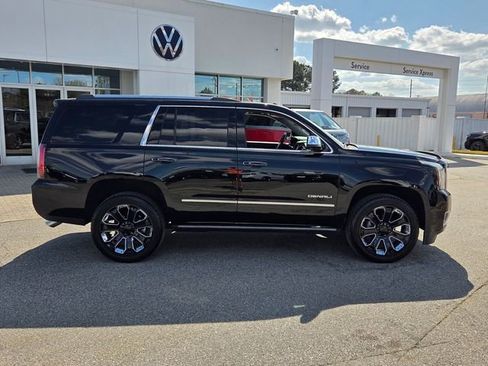 Used 2019 GMC Yukon Denali w/ Denali Ultimate Package image 16