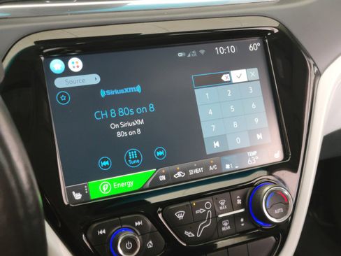 Used 2019 Chevrolet Bolt Premier w/ Infotainment Package FWD image 21