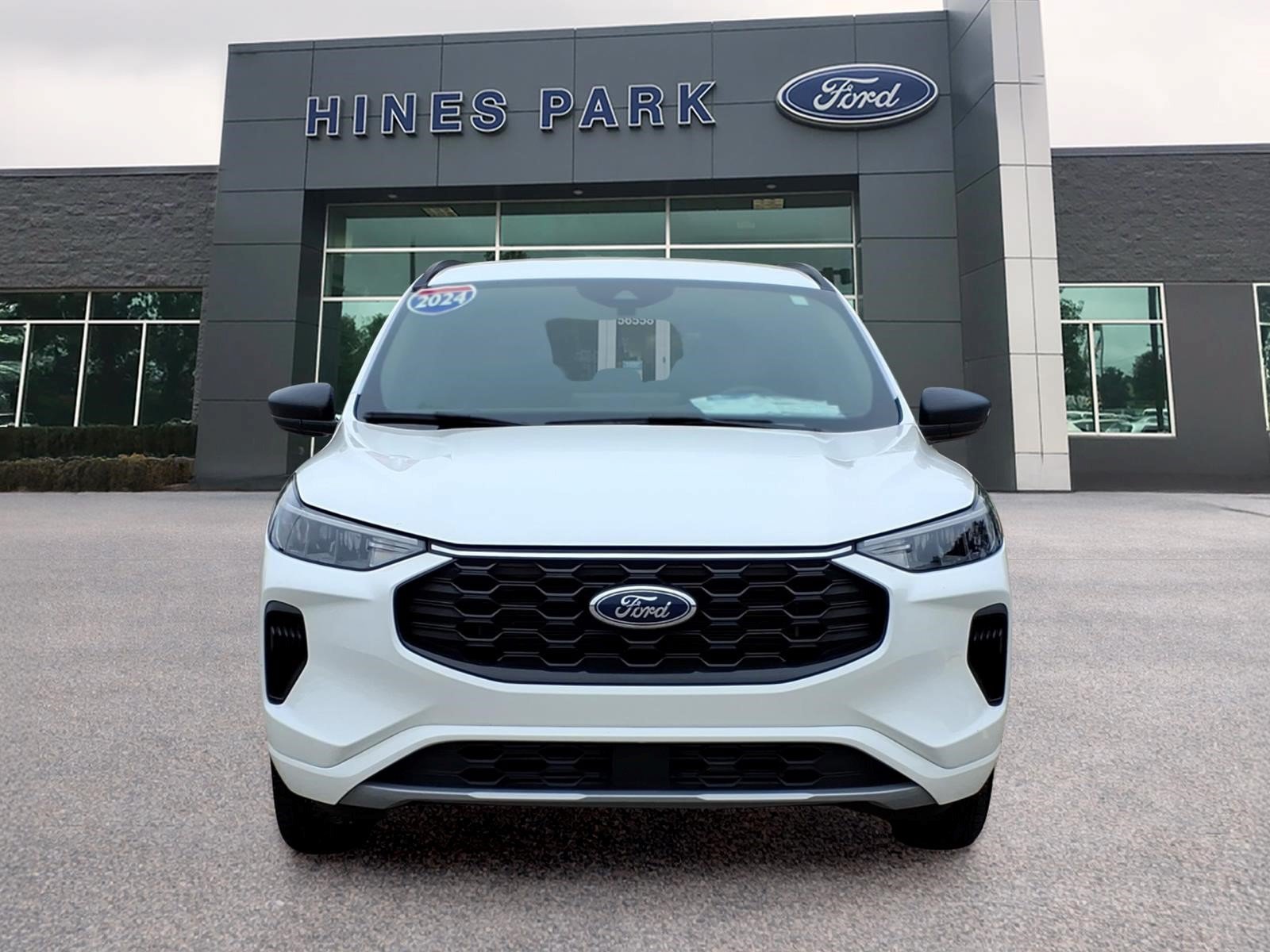 Used 2024 Ford Escape ST-Line w/ Tech Pack #1 AWD/4WD image 2