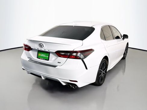 Used 2024 Toyota Camry SE FWD image 10