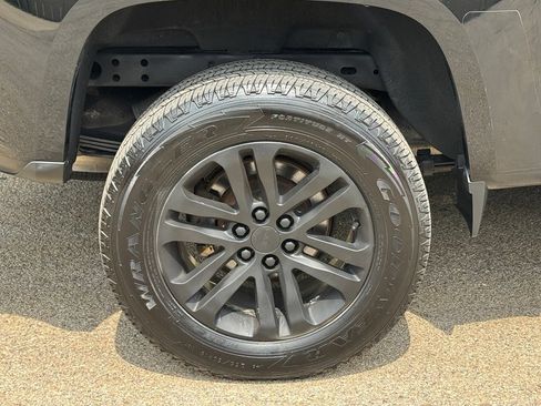 Used 2018 GMC Canyon SLT w/ Driver Alert Package AWD/4WD image 9