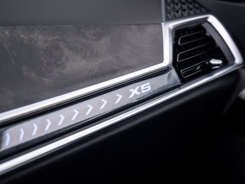 New 2026 BMW X5 xDrive50e w/ M Sport Package image 28