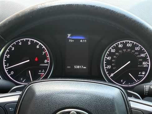 Used 2024 Toyota Camry SE FWD image 11