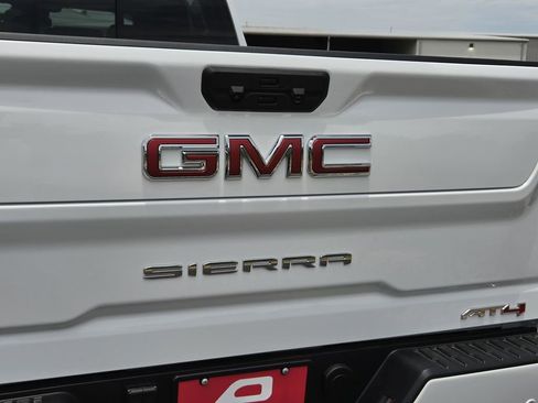 Used 2025 GMC Sierra 2500 AT4 AWD/4WD image 36