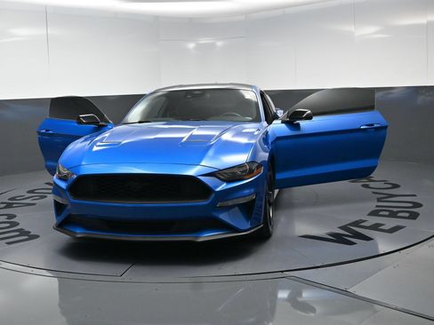 Used 2021 Ford Mustang Coupe w/ Equipment Group 101A RWD image 22