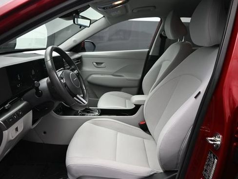 Used 2024 Hyundai Kona SEL AWD/4WD image 7